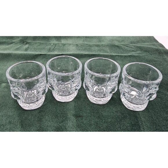 Set Of 4 Skull-Shaped Transparent Glass Shot Glasses - 2 Oz Capacity Halloween - Picture 1 of 4